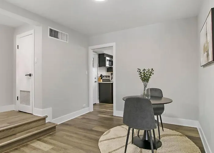 Fascinating 1br Close To Leisure Center - Davis Gdn Apartment