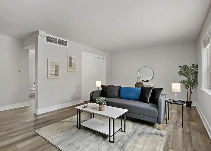 Fascinating 1br Close To Leisure Center - Davis Gdn Apartment