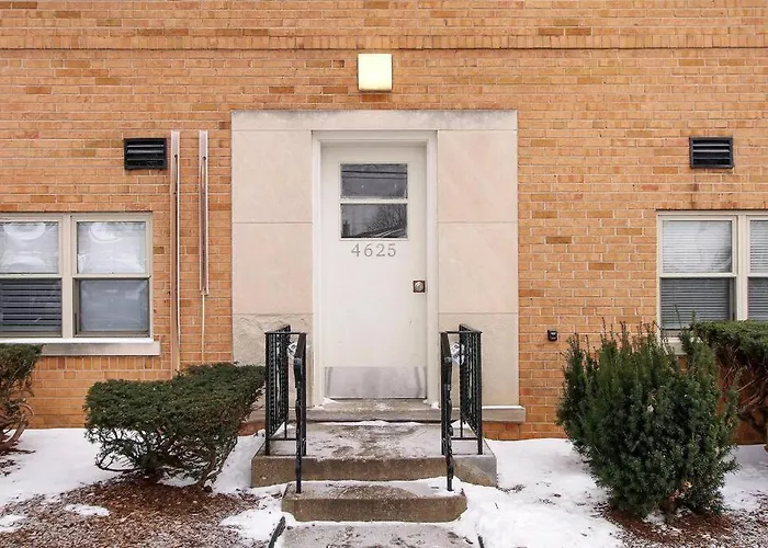 Fascinating 1br Close To Leisure Center - Davis Gdn